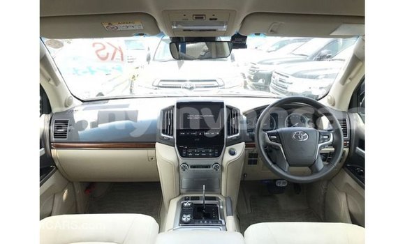 Buy Import Toyota Land Cruiser Red Car in Import - Dubai in Ayeyarwady Buy Import Toyota Land Cruiser Red Car in Import - Dubai in Ayeyarwady