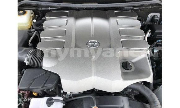 Buy Import Toyota Land Cruiser Red Car in Import - Dubai in Ayeyarwady Buy Import Toyota Land Cruiser Red Car in Import - Dubai in Ayeyarwady