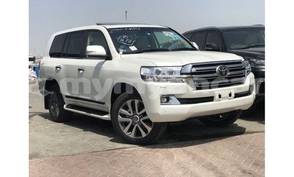 Acheter Import Voiture Toyota Land Cruiser Blanc à Import - Dubai, #<Region:0x000000000c5121b8>