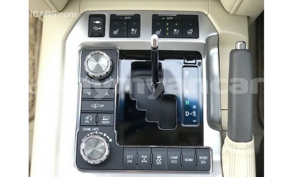 Acheter Import Voiture Toyota Land Cruiser Blanc à Import - Dubai, #<Region:0x000000000c5121b8> Acheter Import Voiture Toyota Land Cruiser Blanc à Import - Dubai, #<Region:0x000000000c5121b8>