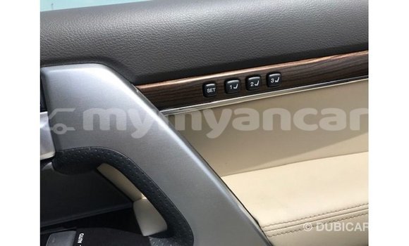 Acheter Import Voiture Toyota Land Cruiser Blanc à Import - Dubai, #<Region:0x000000000c5121b8> Acheter Import Voiture Toyota Land Cruiser Blanc à Import - Dubai, #<Region:0x000000000c5121b8>