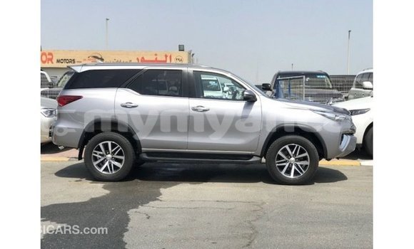 သွင်းကုန် Toyota Fortuner Other ကား Import - Dubai Ayeyarwady သွင်းကုန် Toyota Fortuner Other ကား Import - Dubai Ayeyarwady
