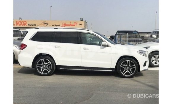 သွင်းကုန် Mercedes-Benz 190 (W201) White ကား Import - Dubai Ayeyarwady သွင်းကုန် Mercedes-Benz 190 (W201) White ကား Import - Dubai Ayeyarwady