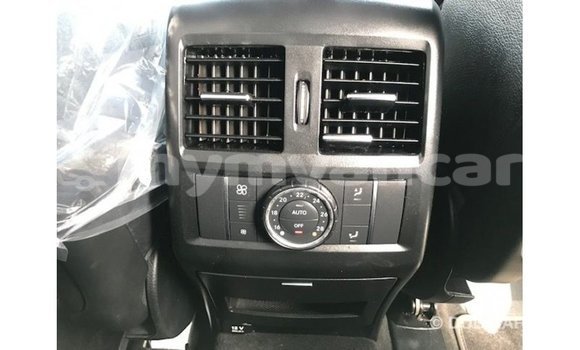 သွင်းကုန် Mercedes-Benz 190 (W201) White ကား Import - Dubai Ayeyarwady သွင်းကုန် Mercedes-Benz 190 (W201) White ကား Import - Dubai Ayeyarwady