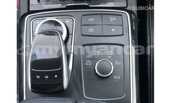 သွင်းကုန် Mercedes-Benz 190 (W201) White ကား Import - Dubai Ayeyarwady သွင်းကုန် Mercedes-Benz 190 (W201) White ကား Import - Dubai Ayeyarwady