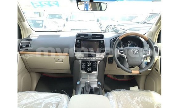သွင်းကုန် Toyota Prado White ကား Import - Dubai Ayeyarwady သွင်းကုန် Toyota Prado White ကား Import - Dubai Ayeyarwady
