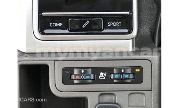 သွင်းကုန် Toyota Prado White ကား Import - Dubai Ayeyarwady သွင်းကုန် Toyota Prado White ကား Import - Dubai Ayeyarwady