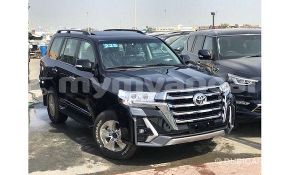 သွင်းကုန် Toyota Land Cruiser Black ကား Import - Dubai Ayeyarwady သွင်းကုန် Toyota Land Cruiser Black ကား Import - Dubai Ayeyarwady
