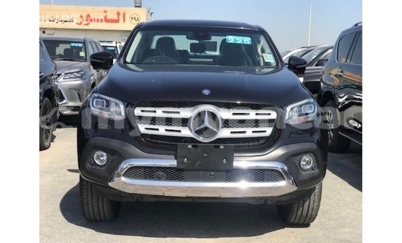 သွင်းကုန် Mercedes-Benz 250 Black ကား Import - Dubai Ayeyarwady သွင်းကုန် Mercedes-Benz 250 Black ကား Import - Dubai Ayeyarwady