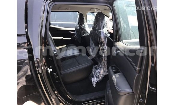 သွင်းကုန် Mercedes-Benz 250 Black ကား Import - Dubai Ayeyarwady သွင်းကုန် Mercedes-Benz 250 Black ကား Import - Dubai Ayeyarwady