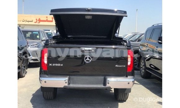 သွင်းကုန် Mercedes-Benz 250 Black ကား Import - Dubai Ayeyarwady သွင်းကုန် Mercedes-Benz 250 Black ကား Import - Dubai Ayeyarwady
