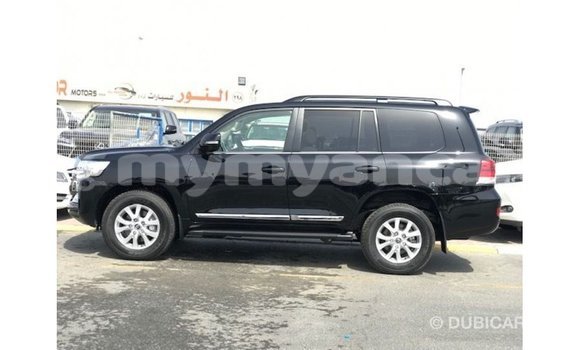 သွင်းကုန် Toyota Land Cruiser Black ကား Import - Dubai Ayeyarwady သွင်းကုန် Toyota Land Cruiser Black ကား Import - Dubai Ayeyarwady