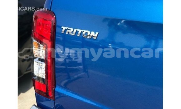 သွင်းကုန် Mitsubishi i Blue ကား Import - Dubai Ayeyarwady သွင်းကုန် Mitsubishi i Blue ကား Import - Dubai Ayeyarwady