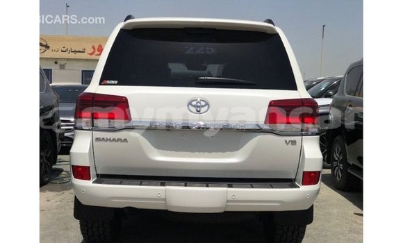 Buy Import Toyota Land Cruiser White Car in Import - Dubai in Ayeyarwady Buy Import Toyota Land Cruiser White Car in Import - Dubai in Ayeyarwady