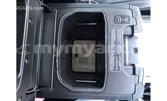 Buy Import Toyota Land Cruiser White Car in Import - Dubai in Ayeyarwady Buy Import Toyota Land Cruiser White Car in Import - Dubai in Ayeyarwady