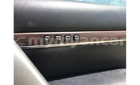 Buy Import Toyota Land Cruiser White Car in Import - Dubai in Ayeyarwady Buy Import Toyota Land Cruiser White Car in Import - Dubai in Ayeyarwady