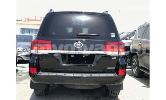 သွင်းကုန် Toyota Land Cruiser Black ကား Import - Dubai Ayeyarwady သွင်းကုန် Toyota Land Cruiser Black ကား Import - Dubai Ayeyarwady