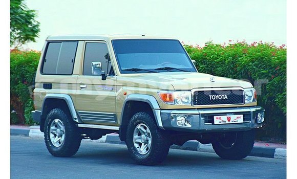 Buy Import Toyota Land Cruiser Beige Car in Import - Dubai in Ayeyarwady Buy Import Toyota Land Cruiser Beige Car in Import - Dubai in Ayeyarwady
