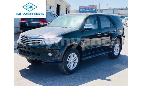 သွင်းကုန် Toyota Fortuner Black ကား Import - Dubai Ayeyarwady သွင်းကုန် Toyota Fortuner Black ကား Import - Dubai Ayeyarwady