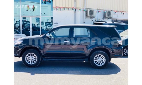 သွင်းကုန် Toyota Fortuner Black ကား Import - Dubai Ayeyarwady သွင်းကုန် Toyota Fortuner Black ကား Import - Dubai Ayeyarwady