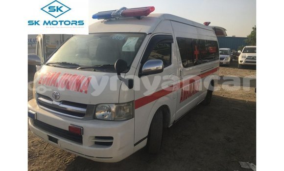 Buy Import Toyota Hiace White Car in Import - Dubai in Ayeyarwady Buy Import Toyota Hiace White Car in Import - Dubai in Ayeyarwady