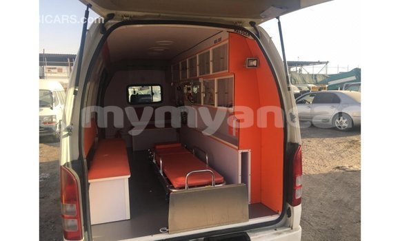 Buy Import Toyota Hiace White Car in Import - Dubai in Ayeyarwady Buy Import Toyota Hiace White Car in Import - Dubai in Ayeyarwady