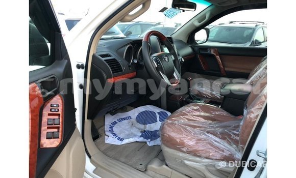 သွင်းကုန် Toyota Prado White ကား Import - Dubai Ayeyarwady သွင်းကုန် Toyota Prado White ကား Import - Dubai Ayeyarwady