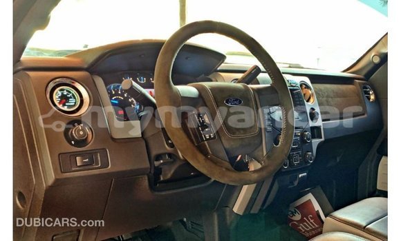 Buy Import Ford Club Wagon Red Car in Import - Dubai in Ayeyarwady Buy Import Ford Club Wagon Red Car in Import - Dubai in Ayeyarwady