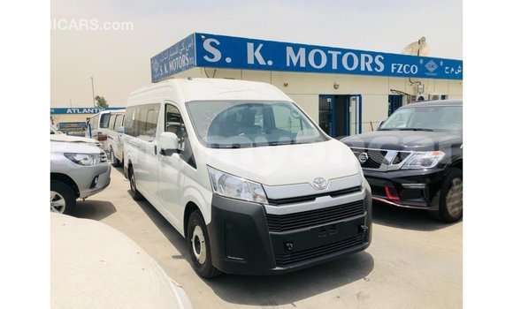 သွင်းကုန် Toyota Hiace White ကား Import - Dubai Ayeyarwady သွင်းကုန် Toyota Hiace White ကား Import - Dubai Ayeyarwady