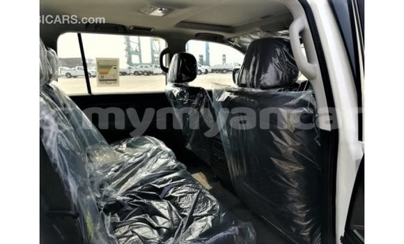 Buy Import Toyota Land Cruiser White Car in Import - Dubai in Ayeyarwady Buy Import Toyota Land Cruiser White Car in Import - Dubai in Ayeyarwady