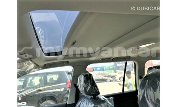 Buy Import Toyota Land Cruiser White Car in Import - Dubai in Ayeyarwady Buy Import Toyota Land Cruiser White Car in Import - Dubai in Ayeyarwady