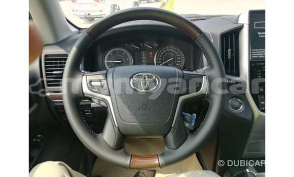 Buy Import Toyota Land Cruiser White Car in Import - Dubai in Ayeyarwady Buy Import Toyota Land Cruiser White Car in Import - Dubai in Ayeyarwady