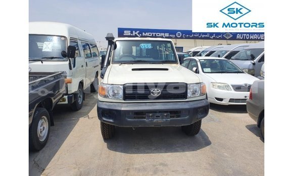 Buy Import Toyota Land Cruiser White Car in Import - Dubai in Ayeyarwady Buy Import Toyota Land Cruiser White Car in Import - Dubai in Ayeyarwady