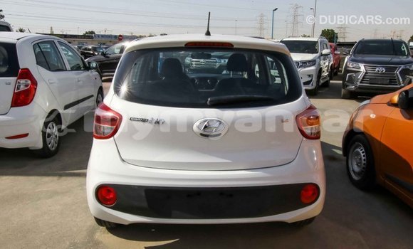 Buy Import Hyundai i10 White Car in Import - Dubai in Ayeyarwady Buy Import Hyundai i10 White Car in Import - Dubai in Ayeyarwady