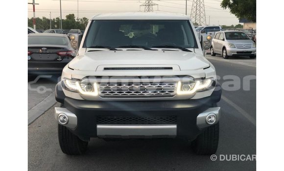 Buy Import Toyota FJ Cruiser White Car in Import - Dubai in Ayeyarwady Buy Import Toyota FJ Cruiser White Car in Import - Dubai in Ayeyarwady
