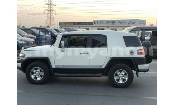 Buy Import Toyota FJ Cruiser White Car in Import - Dubai in Ayeyarwady Buy Import Toyota FJ Cruiser White Car in Import - Dubai in Ayeyarwady