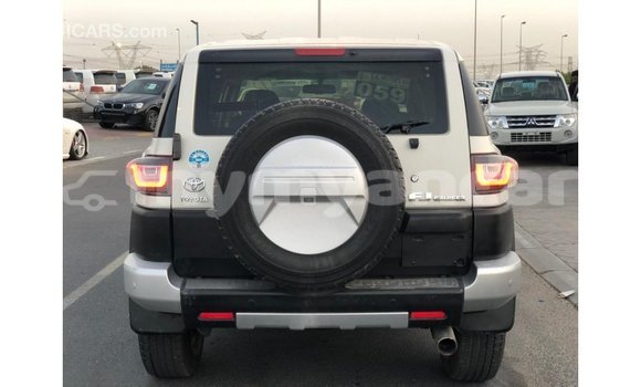 Buy Import Toyota FJ Cruiser White Car in Import - Dubai in Ayeyarwady Buy Import Toyota FJ Cruiser White Car in Import - Dubai in Ayeyarwady