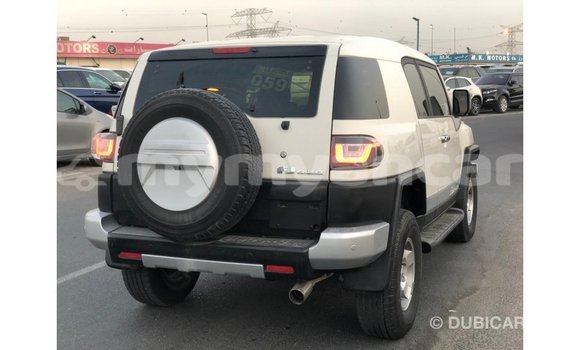 Buy Import Toyota FJ Cruiser White Car in Import - Dubai in Ayeyarwady Buy Import Toyota FJ Cruiser White Car in Import - Dubai in Ayeyarwady