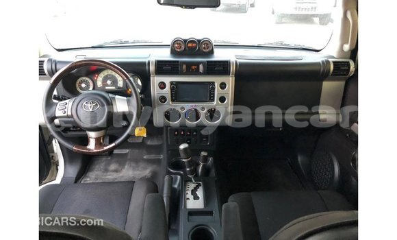 Buy Import Toyota FJ Cruiser White Car in Import - Dubai in Ayeyarwady Buy Import Toyota FJ Cruiser White Car in Import - Dubai in Ayeyarwady