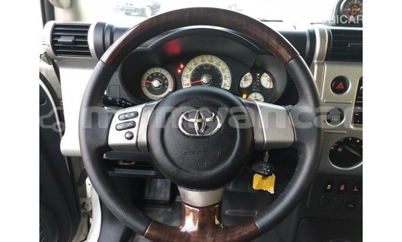 Buy Import Toyota FJ Cruiser White Car in Import - Dubai in Ayeyarwady Buy Import Toyota FJ Cruiser White Car in Import - Dubai in Ayeyarwady