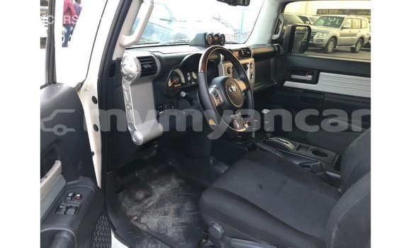 Buy Import Toyota FJ Cruiser White Car in Import - Dubai in Ayeyarwady Buy Import Toyota FJ Cruiser White Car in Import - Dubai in Ayeyarwady