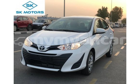 သွင်းကုန် Toyota Yaris White ကား Import - Dubai Ayeyarwady သွင်းကုန် Toyota Yaris White ကား Import - Dubai Ayeyarwady