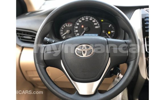 သွင်းကုန် Toyota Yaris White ကား Import - Dubai Ayeyarwady သွင်းကုန် Toyota Yaris White ကား Import - Dubai Ayeyarwady