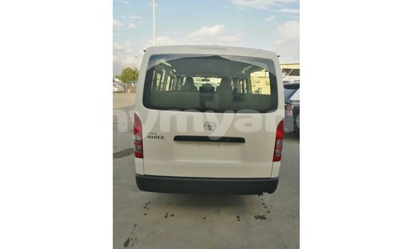 သွင်းကုန် Toyota Hiace White ကား Import - Dubai Ayeyarwady သွင်းကုန် Toyota Hiace White ကား Import - Dubai Ayeyarwady