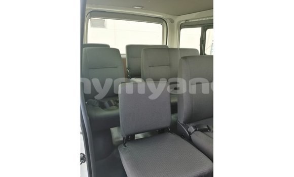 သွင်းကုန် Toyota Hiace White ကား Import - Dubai Ayeyarwady သွင်းကုန် Toyota Hiace White ကား Import - Dubai Ayeyarwady