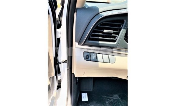 Buy Import Hyundai Elantra White Car in Import - Dubai in Ayeyarwady Buy Import Hyundai Elantra White Car in Import - Dubai in Ayeyarwady