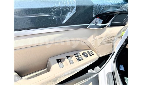 Buy Import Hyundai Elantra White Car in Import - Dubai in Ayeyarwady Buy Import Hyundai Elantra White Car in Import - Dubai in Ayeyarwady