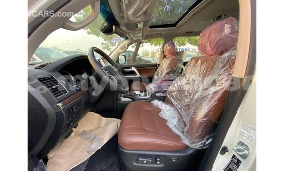 သွင်းကုန် Toyota Land Cruiser White ကား Import - Dubai Ayeyarwady သွင်းကုန် Toyota Land Cruiser White ကား Import - Dubai Ayeyarwady