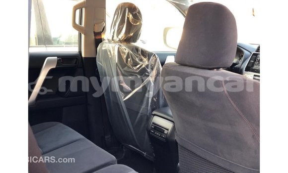 သွင်းကုန် Toyota Prado Black ကား Import - Dubai Ayeyarwady သွင်းကုန် Toyota Prado Black ကား Import - Dubai Ayeyarwady