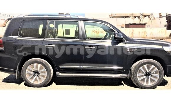 Buy Import Toyota Land Cruiser Black Car in Import - Dubai in Ayeyarwady Buy Import Toyota Land Cruiser Black Car in Import - Dubai in Ayeyarwady